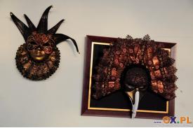Wystawa masek weneckich autorstwa  Iwony Bzowskiej-Olas