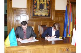Podpisanie umowy partnerskiej pomiędzy szkołami