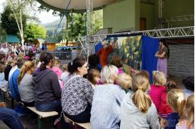 Plenerowy teatr dla dzieci w Brennej