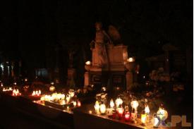 Cieszyński Cmentarz Komunalny nocą...