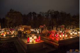 Skoczowskie cmentarze wieczorem