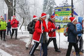 Mikołajkowy Marsz Nordic Walking 