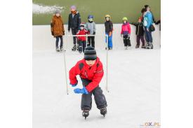 Zabawy i zawody łyżwiarskie z Ustroniaczkiem
