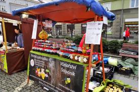 Velikonocni Jarmark - Jarmark Wielkanocny na rynku w Czeskim