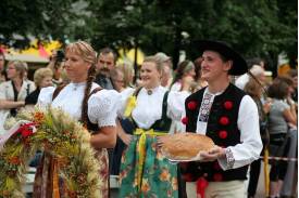 Korowód dożynkowy w Wiśle