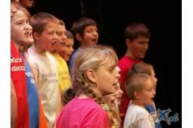 Dzieci śpiewają kolędy - dzień drugi