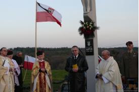 Poświęcenie KRZYŻA - Pomnika Pamięci Ofiar KATYŃ 1940 / 2010