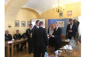 Burmistrz podziękował strażakom ochotnikom / fot. MSZ