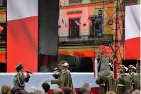 100 lat niepodległości - wiec historyczny na Rynku w Cieszynie 20.10.2018