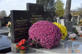 Cmentarz Ewangelicki w Ustroniu w dniu Wszystkich Świętych.