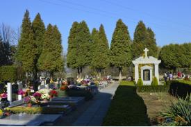 Cmentarz Ewangelicki w Hażlachu w dniu Wszystkich Świętych