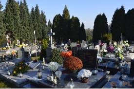 Skoczowskie cmentarze w dniu Wszystkich Świętych
