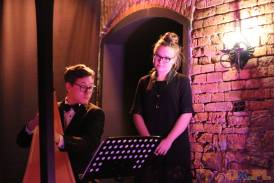 Koncert akustyczny duetu saksofonowo-harfowego Maria Gmyrek i Wojciech Trefon 