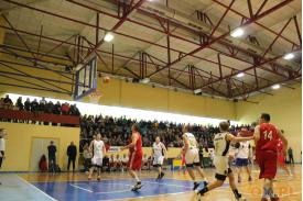 Charytatywny mecz koszykówki dla 13-letniej Kingi ze Strumienia 