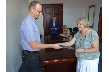 Dom Ludowy w Pogwizdowie już oficjalnie jest własnością Gminy Hażlach / fot. UG Hażlach
