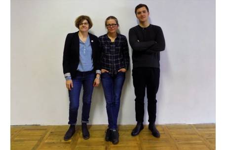 Od lewej: Irena Fluder-Kudzia, Joanna Wowrzeczka, Szymon Słupczyński / fot. KR - ox.pl