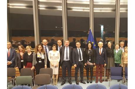 źródło: facebook.com/JerzyBuzek