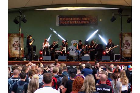 Velesar podczas koncertu na ubiegłorocznej Słowiańskiej Nocy Folk Metalowej w Brennej. Fot. KR/ox.pl