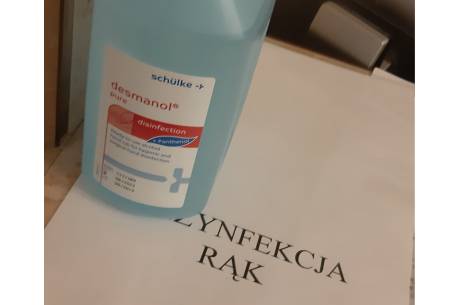 Ostatnio w przychodniach w regionie pojawiają się płyny do dezynfekcji rąk/ fot. JŚ