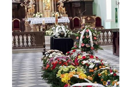 Szczególne zasady obowiązują rónież podczas organizacji pogrzebów. fot. ARC OX.PL