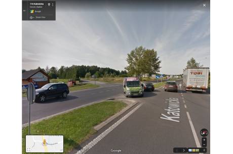 Skrzyżowanie DW 941 z ul. Dominikańską i Kozakowicką. źródło: Google Street View