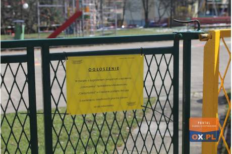 Nieczynny plac zabaw w Cieszynie/ fot. TD