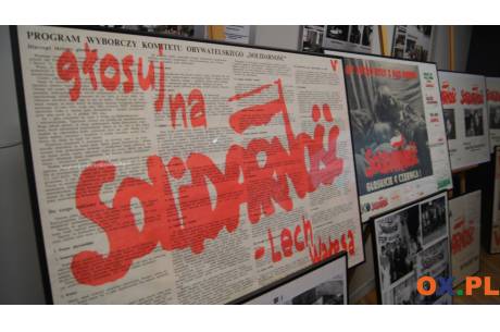 zdjęcie z ubiegłorocznej wystawy "35 procent wolności - Wybory czerwcowe 1989 roku w województwie Bielskim", która odbyła się w cieszyńskiej Bibliotece Publicznej. Fot. JŚ/OX.pl
