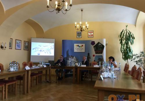 Sekretarz Miasta omówił trzy warianty koncepcji zagospodarowania terenu wokół Wzgórza Zamkowego / fot. MSZ