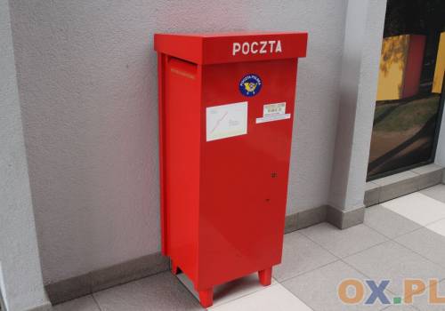 Skrzynka pocztowa w pasażu Oranżerii Zamku Cieszyn / fot. MSZ