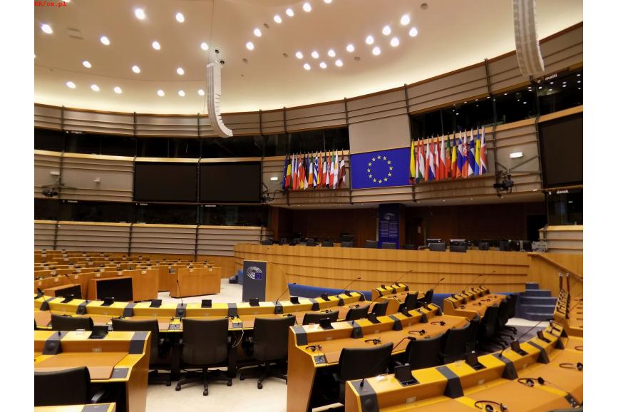 Sala plenarna Parlamentu Europejskiego w Brukseli / fot. KR/ox.pl