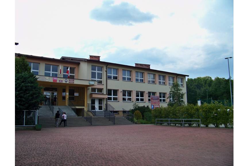 Szkoła Podstawowa nr 8 w Skoczowie. fot. KR/ox.pl
